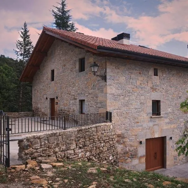 ALDALORE Landa Turistikoak Apartamentos Turísticos, khách sạn ở Echalecu