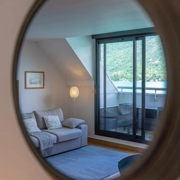 Balcon sur le lac charmant T3 avec vue spectaculaire, hotel Duingt-ban