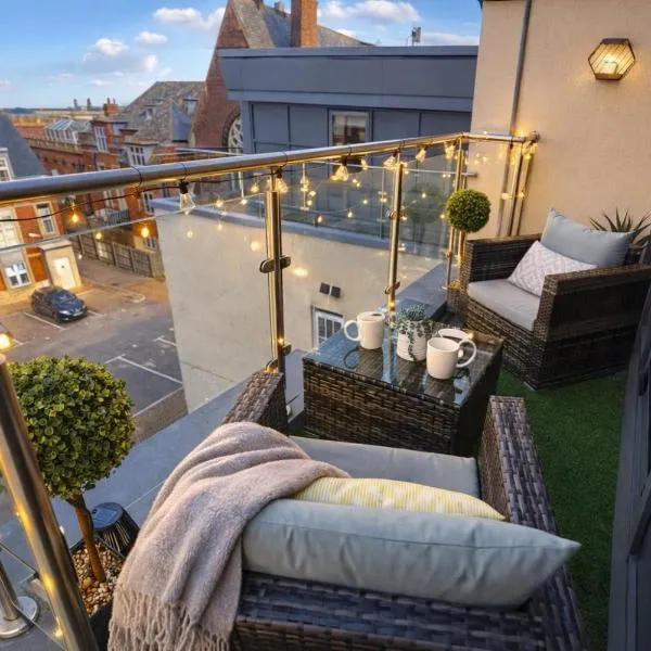 Margate Penthouse Private Balconies Sea Glimpses Gated Parking Air-Con The Penthouse Margate, hotel en Margate