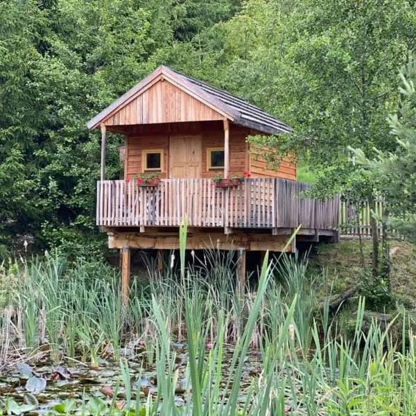 Glamping Mali Raj, hotel u gradu 'Dolenci'