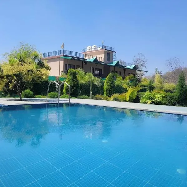 Rāmnagar में, होटल Corbett Mid Forest House with Swimming Pool