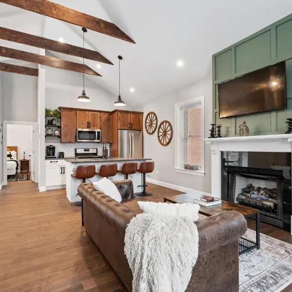 Luxurious Design | Easy Access to Downtown Pittsburgh | Sleeps 4 โรงแรมในพิตต์สเบิร์ก
