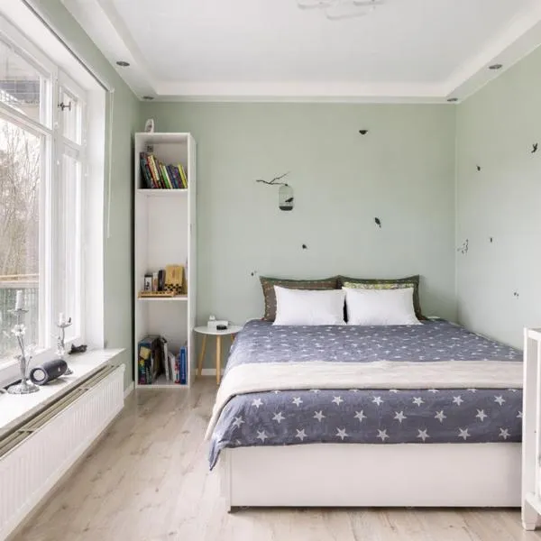 Nordic Calm Forest Apartment，Hävla的飯店