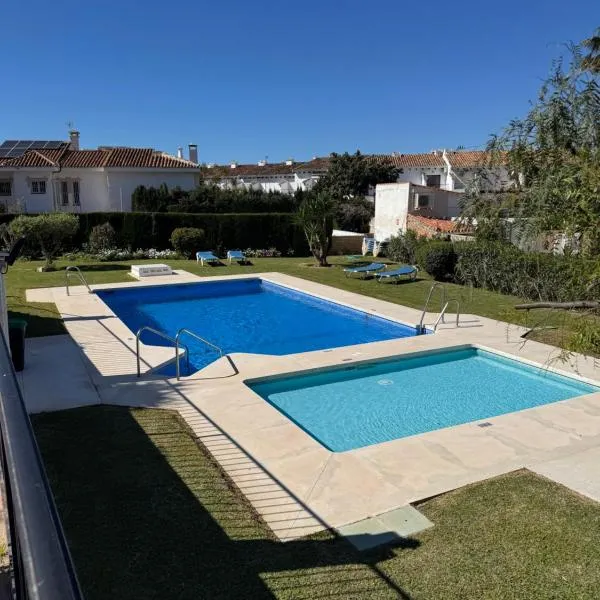 Acogedor Apartamento con Terraza – hotel w mieście Mijas Costa