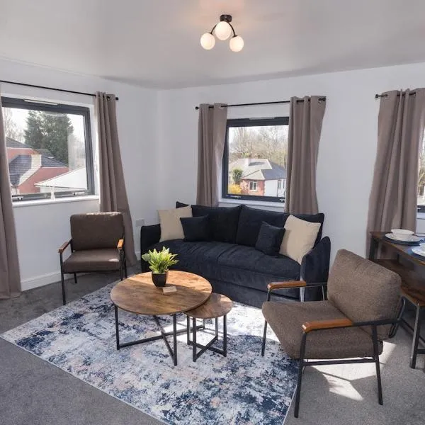Contractor Apartment with Free Parking in Wolverhampton, хотел в Улвърхамптън