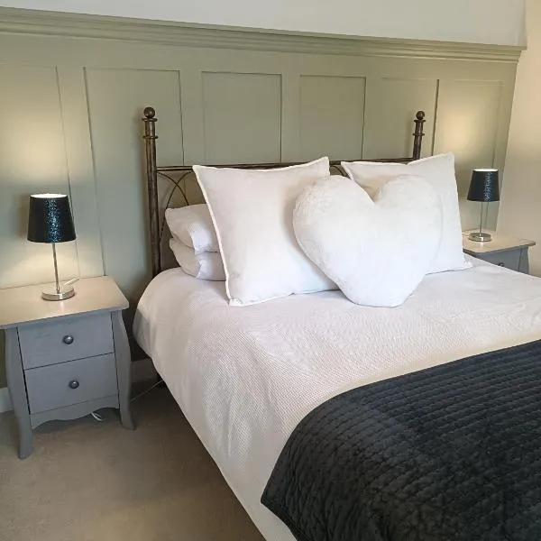 Viesnīca Cozy 3 Bed Cottage in Harrogate with free parking and strong wifi pilsētā Darley