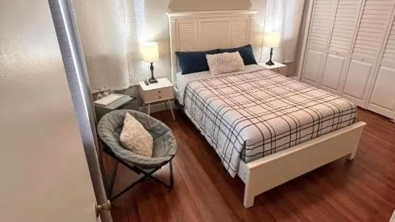 Spanish Style House - Free Parking โรงแรมในไมอามี