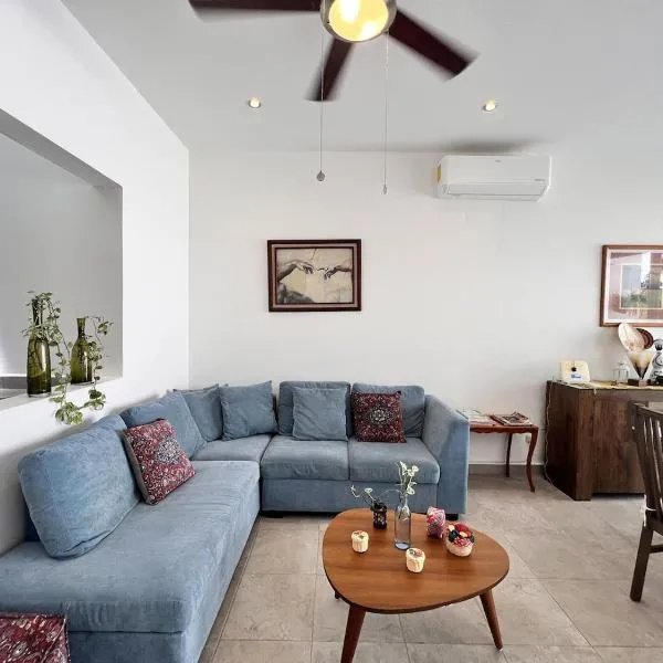 Cozy House with Private Pool 2BD 3BR, hotelli kohteessa Puerto Morelos