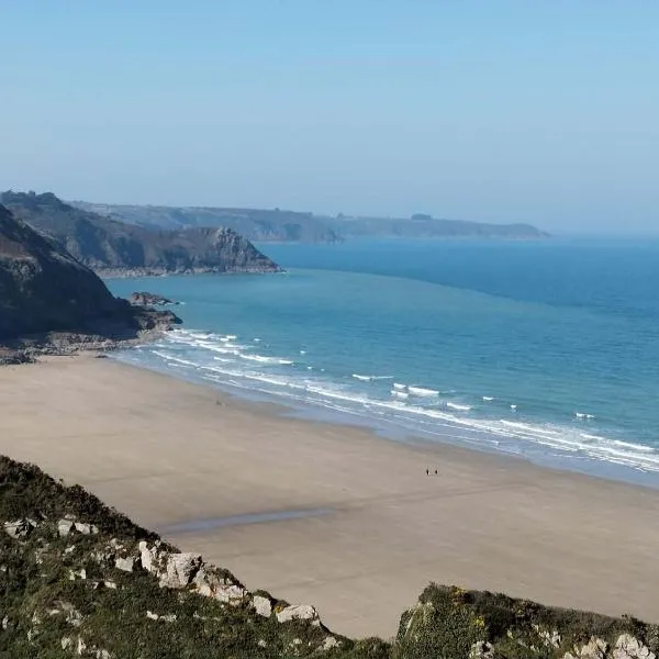 Nature et Bord de Mer، فندق في بلوها