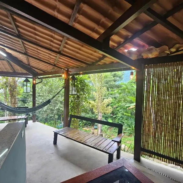Green Area House, hotel a Abraão