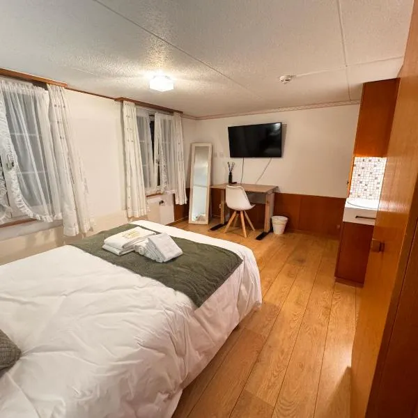 HausHarder Rooms, hotel in Gommiswald
