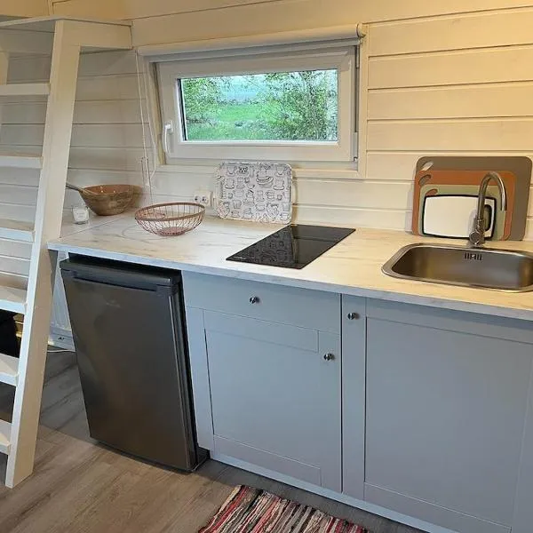 Rödlix Vandrarhem & Camping、Tvååkerのホテル