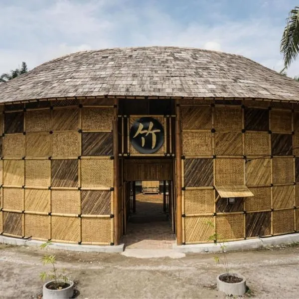 Tadom Hill Resorts、Kampong Labohan Dagangのホテル