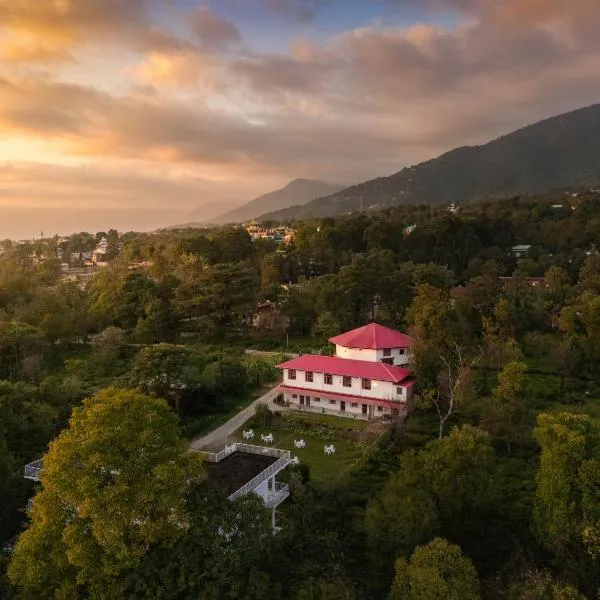 Moustache Bir, hotel v destinácii Bīr