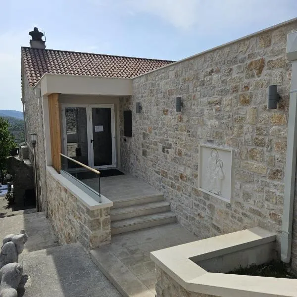 Hotel Sveta Ana, hotel din Donji Humac