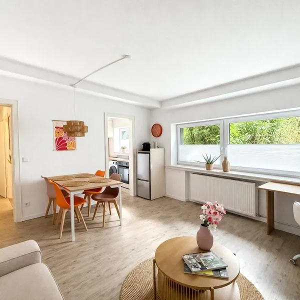 Ruhiges Design Apartment im Grünen Nähe S-Bahn، فندق في Essen
