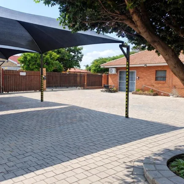 Hillcrest Hosting AirBnB, hotel v destinaci Kimberley