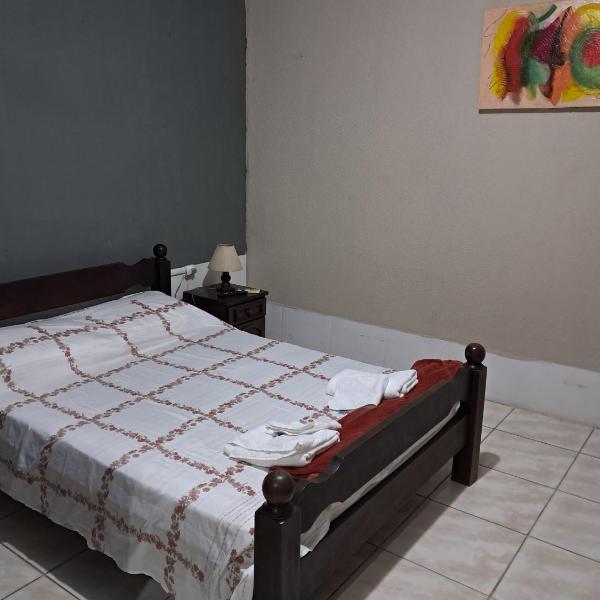 Básico e funcional, com 2 ambientes, sem fogão, com garagem, zona nobre - Foto 2