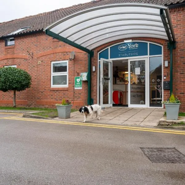 Stableside Hotel at York Racecourse: York'ta bir otel