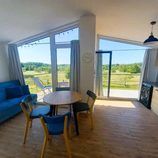 Między Jeziorami, hotel en Ogonki