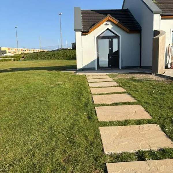 Dingle Lispole Garden Suite 6, hotel di Lispole