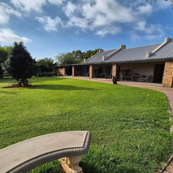 Midvaal Guesthouse, hotel em Meyerton