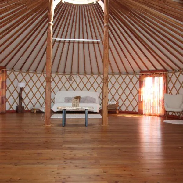 Jurta Les Park, hotell i Vřesovice