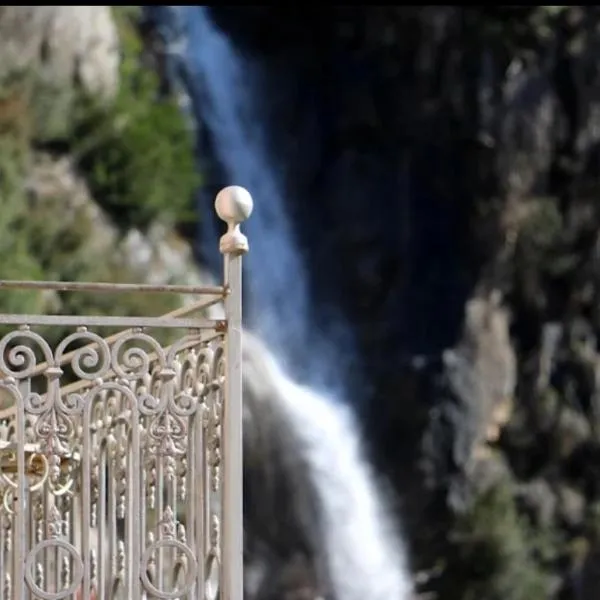 La Casa Rosa, hotel di Pigna