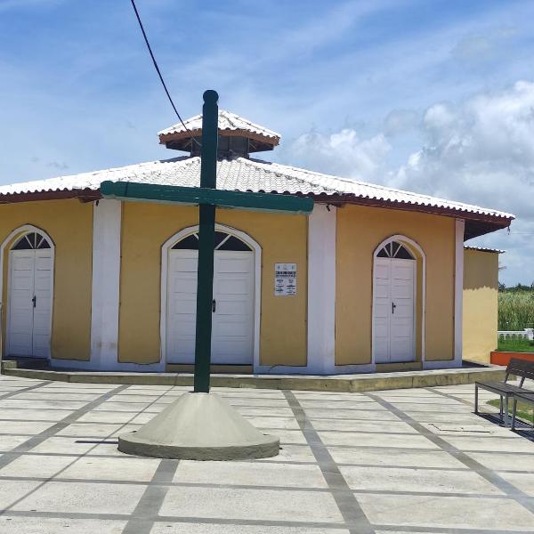 Casa com piscina em Jauá próximo a praia