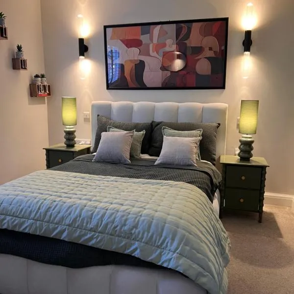 Hearth & Hound Cozy Homestay, hotel en Welling