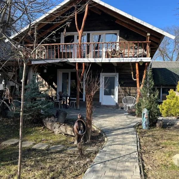 Хатка у долині, hotel in Kosiv