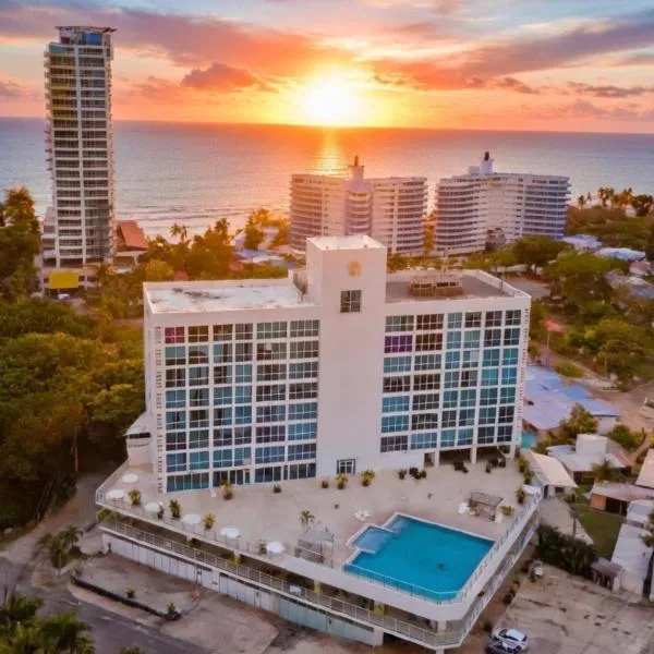 A un paso de la playa - Cómodo estudio con piscina, hotel di Playa Coronado