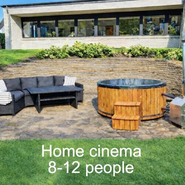 Family friendly - Give apartment, Hotel in Billund