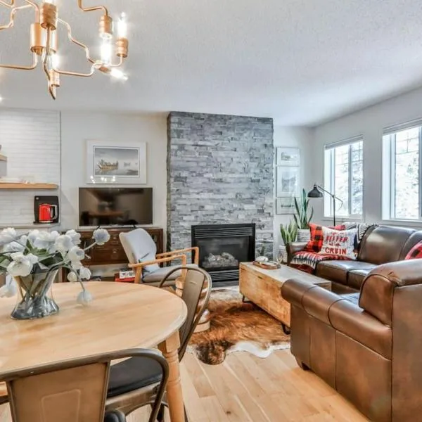 A Rustic Modern Mountain Condo - 2 bed, 2-Level, hôtel à Canmore