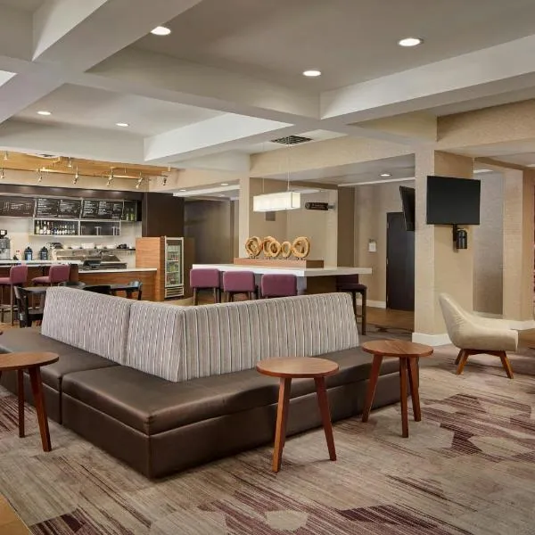 Courtyard Newark Granville, hotel i Newark