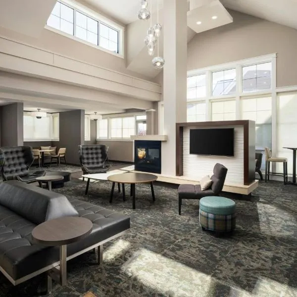 Residence Inn by Marriott Springfield Chicopee โรงแรมในชิโคพี