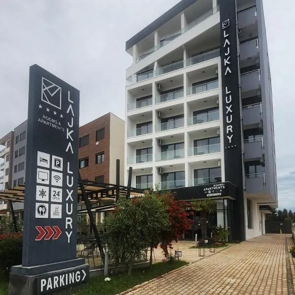 Hotel Lajka Luxury، فندق في أولتسينج