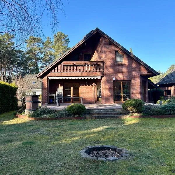 Auf der Heide - Ferienhaus für 6 Personen โรงแรมในBorkheide