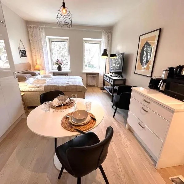 Quiet renovated studio- tram to the center, hotel i Helsinki