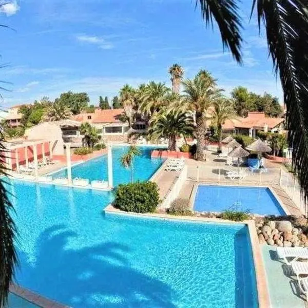 Charmant Appartement résidence avec Piscine، فندق في كانيه ان روسيلون