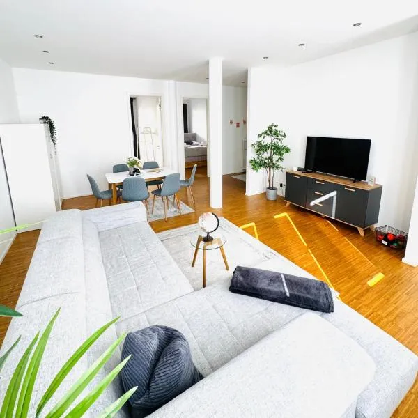 NIRO I Design City Apartment, modern, ebenerdig, 3 Schlafzimmer, Hotel in Weinheim