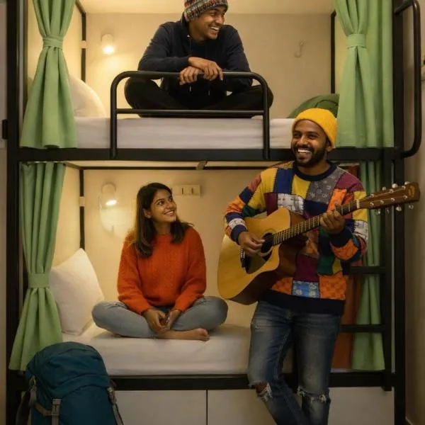 Konnect Inn POD Hotel-Near IGI Airport & Opposite NDLS: Yeni Delhi'de bir otel