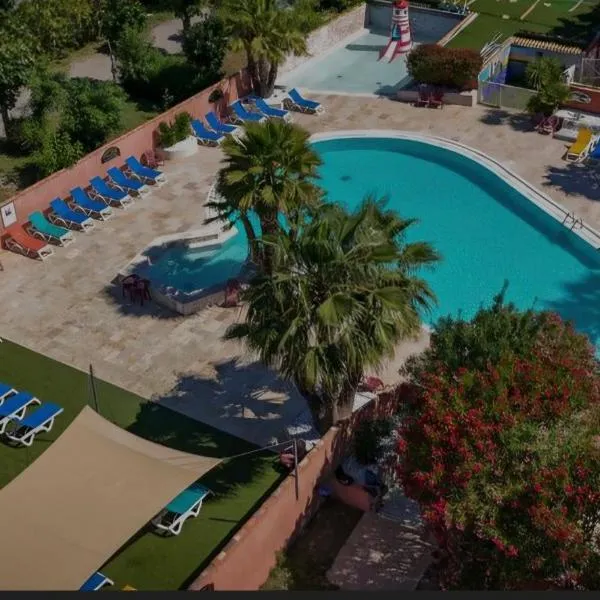 Mobil home 6 places à 900M de la mer, hotel a Agde