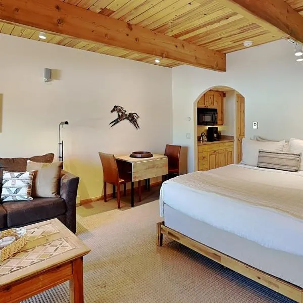 Timberline Condominiums Studio Deluxe Unit 215 – hotel w mieście Snowmass Village