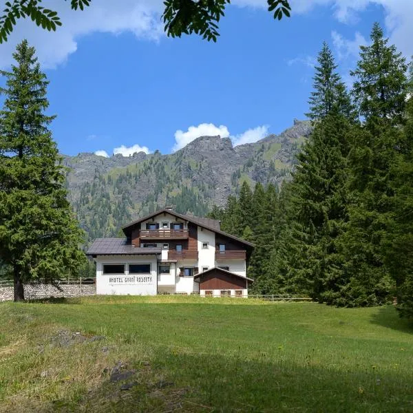 Hotel Garni Roberta, khách sạn ở Malga Ciapela