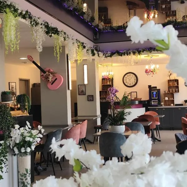 Hôtel Saint Jacques, hotel din Parthenay
