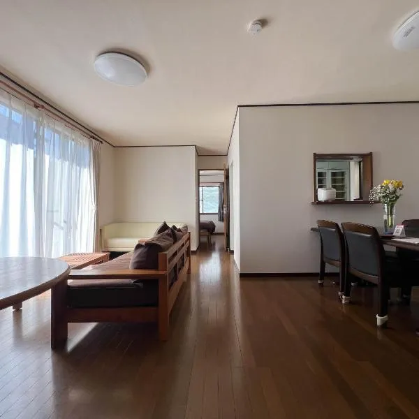 オーシャンビュー 海1分 駅1分 ペットOK -BOHS Inn, hotelli kohteessa Odawara