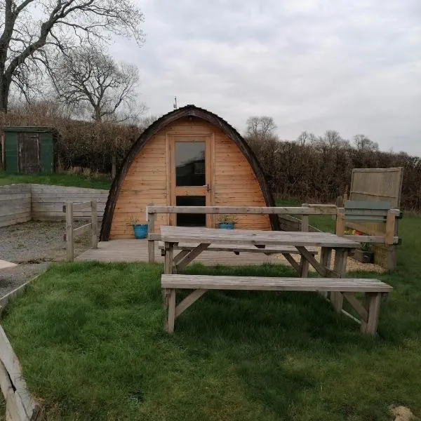 Castle View Glamping - 2 Cefn, Hotel in Llandrindod Wells