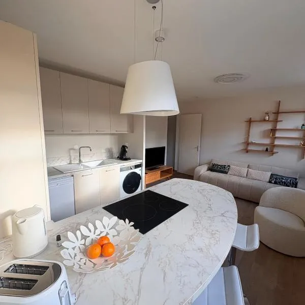 Appartement Moderne & Spacieux - 5 min de la mer, хотел в Wimille