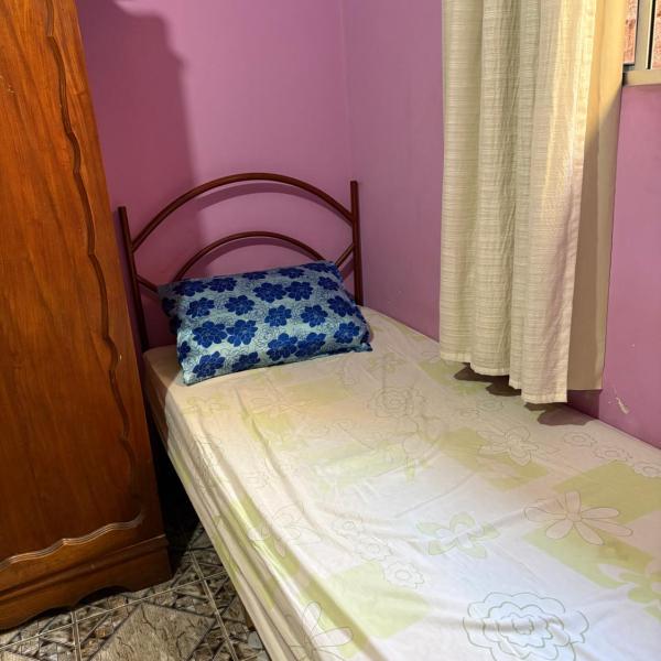 Quarto com duas camas confortáveis - Foto 3